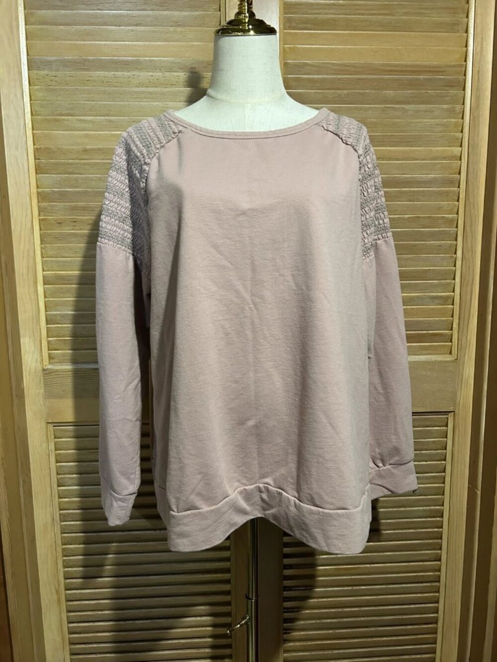 Lane Bryant Crew Neck Mauve Dusty Rose Pink Sweatshirt Smocked Detail Size 18 20